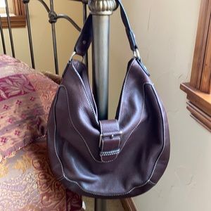 MICHAEL Michael Kors brown leather shoulder bag.